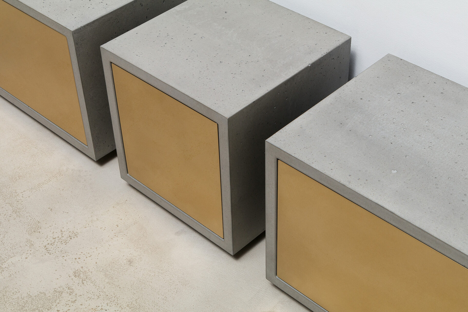 Beton Lowboard Concrete Brass Mit Push To Open Schubladen Mit