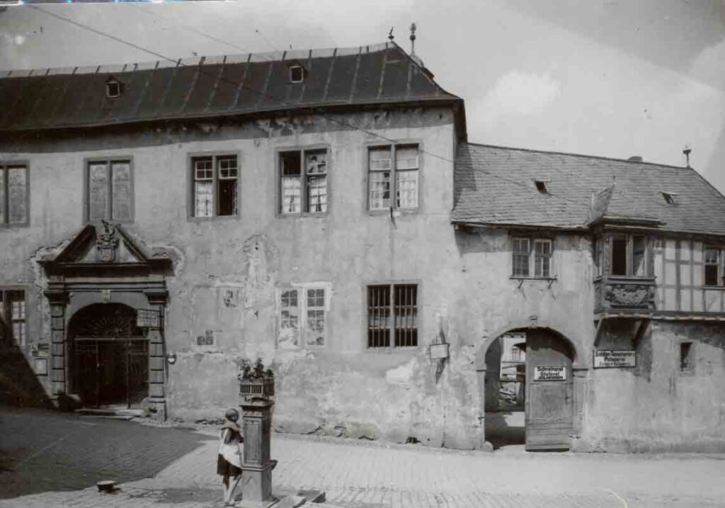 Historische Aufnahme des Walderdorffer Hof in Limburg vor der Sanierung des Denkmals