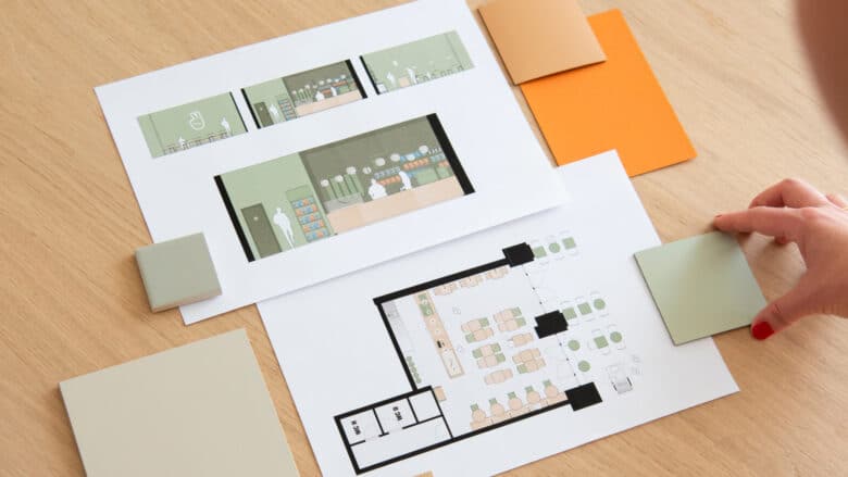 Blick auf Pläne der Kaffeebar von Alrighty von Innenarchitektin Sarah Horn, Farbmuster